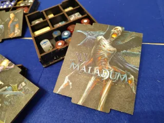 Maladum Kickstarter ITA + Organizer + 2 Espansioni
