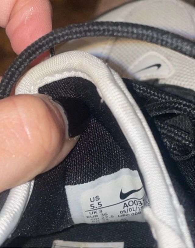 Zapatillas Nike Zoom 2000 Negras y Blancas