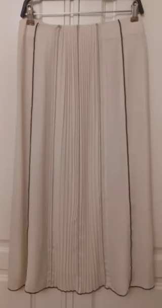 Conjunto Zara blusa y falda beige