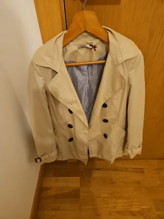 Gabardina Stradivarius Beige