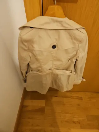 Gabardina Stradivarius Beige