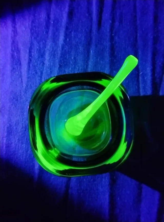 Posacenere Vetro Sommerso Uranio Murano