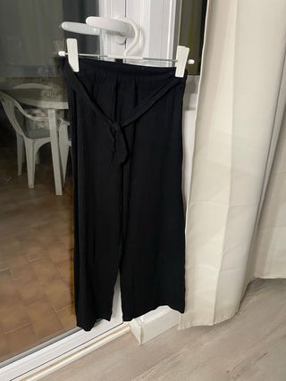 Pantalón negro largo con cinturón