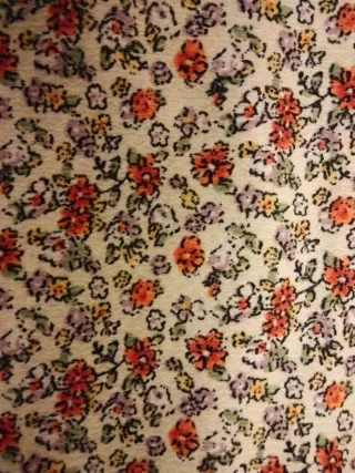 Blusa floral con volantes