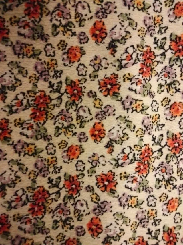 Blusa floral con volantes