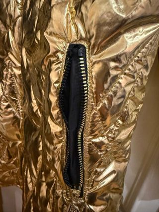 Abrigo Paparazzi Fashion Dorado, Mujer. Nuevo.