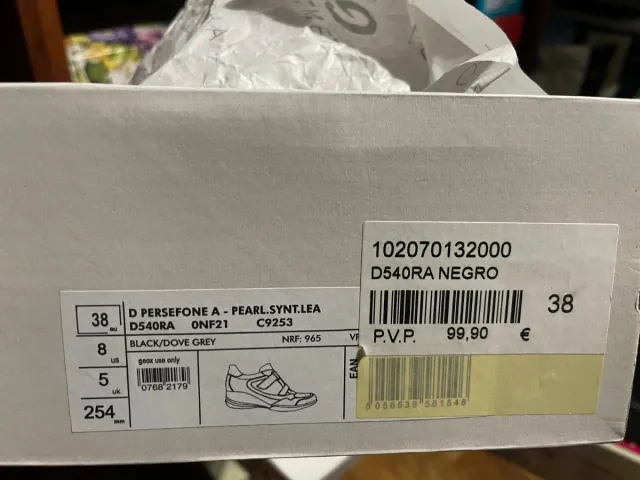 Zapatos Geox Mujer Negros y Plateados