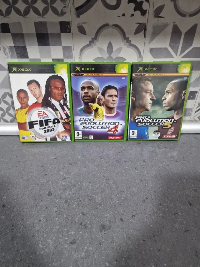 Xbox FIFA 2003 y Pro Evolution Soccer 4 y 5