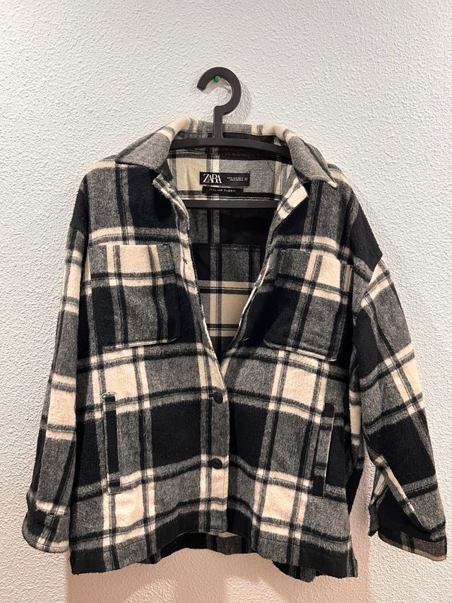 Chaqueta Zara cuadros blanco y negro