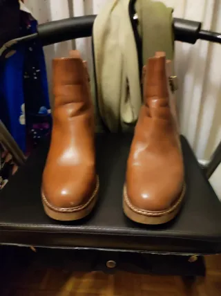 Botas de piel marrones