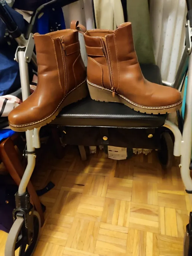 Botas de piel marrones