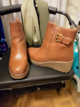 Botas de piel marrones