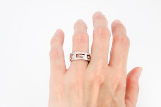 Anillo estilo Gucci Oro Blanco 18k con Diamantes