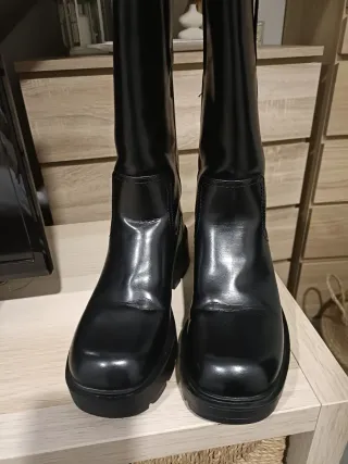 Botas altas negras