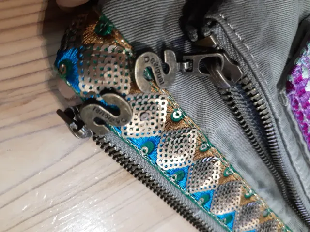 Bolso bandolera Desigual beige y multicolor