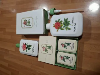 Avon Vintage Set de Jabones y Loción