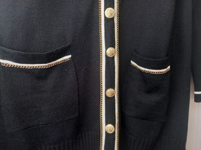 Jersey Cortefiel estilo Chane negro M