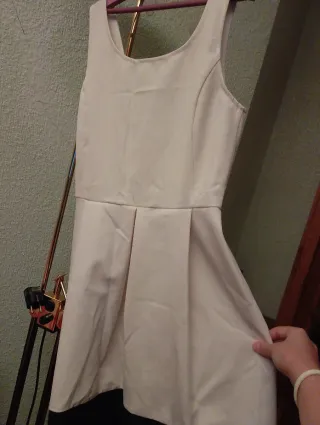 Vestido blanco y negro con cremallera