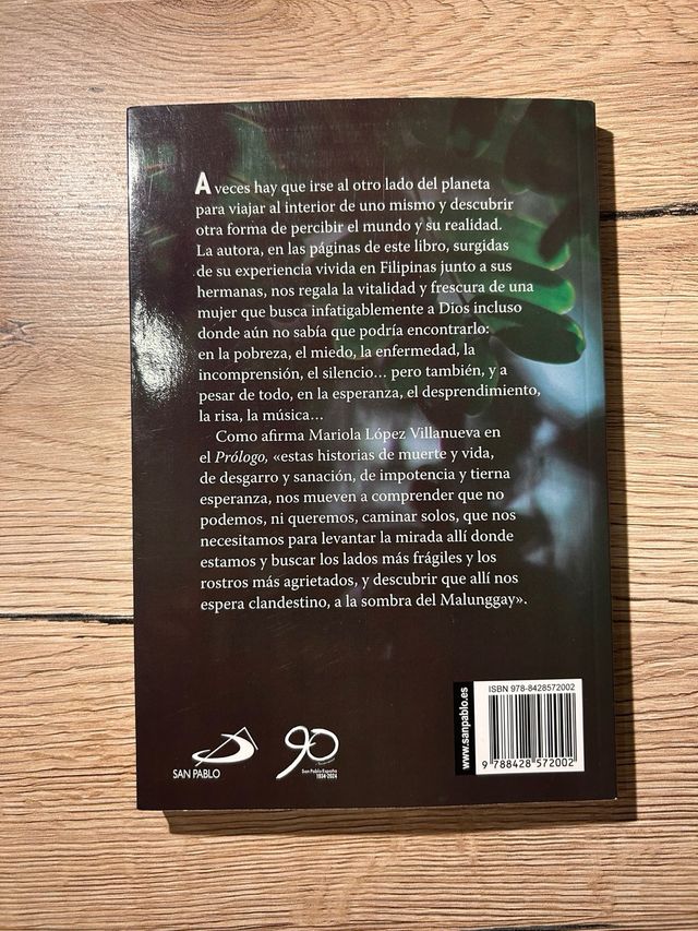 A la sombra del Malunggay: Relatos desde el cor...