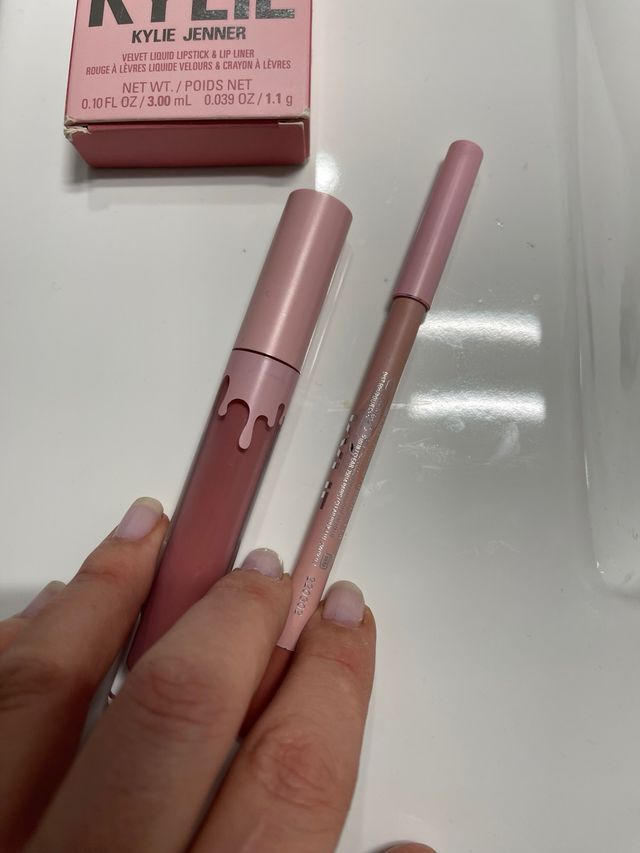 Kylie Jenner Labial y Perfilador Rosa/Marrón