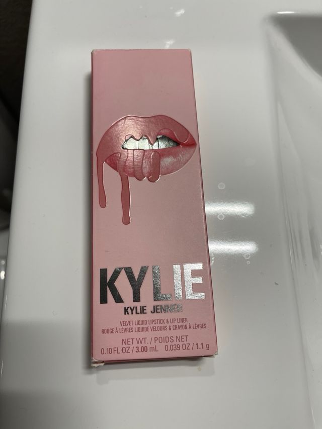 Kylie Jenner Labial y Perfilador Rosa/Marrón