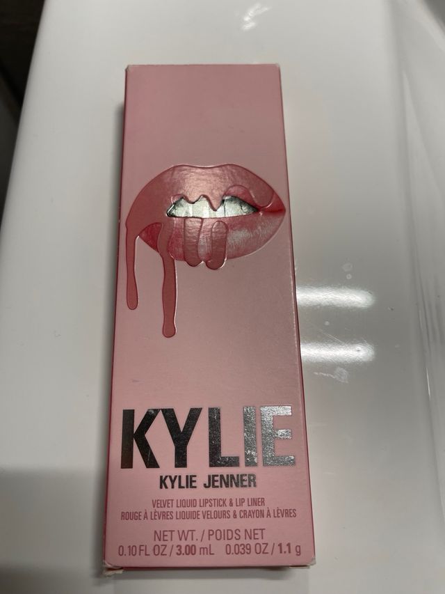 Kylie Jenner Labial y Perfilador Rosa/Marrón