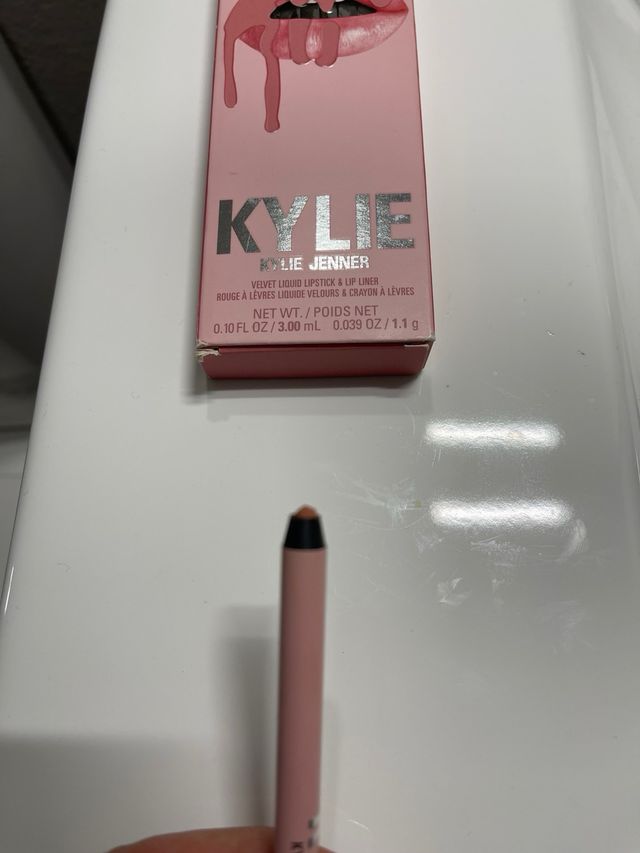 Kylie Jenner Labial y Perfilador Rosa/Marrón