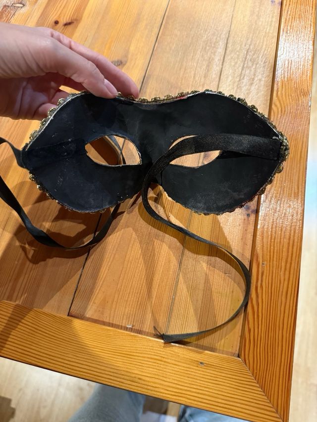 Máscara Veneciana Notas Musicales