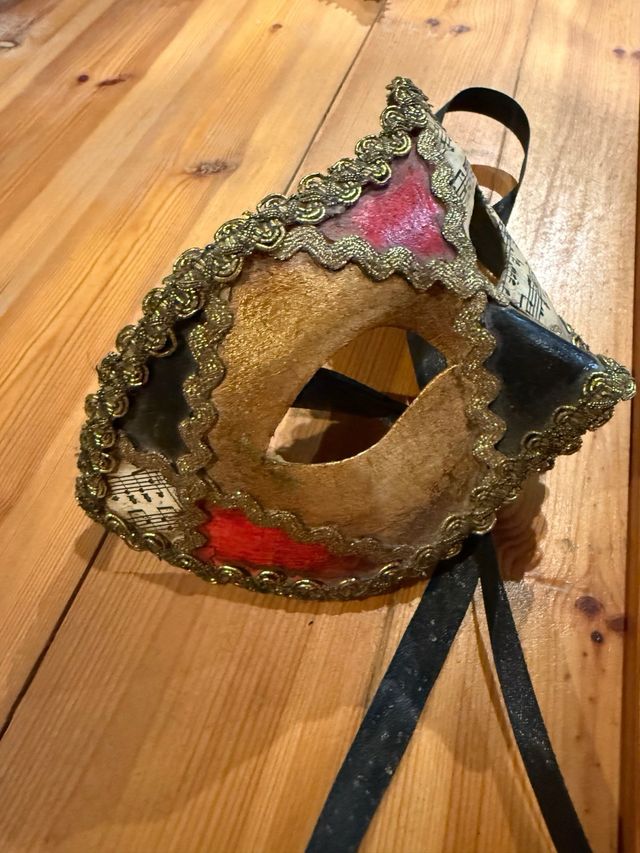 Máscara Veneciana Notas Musicales