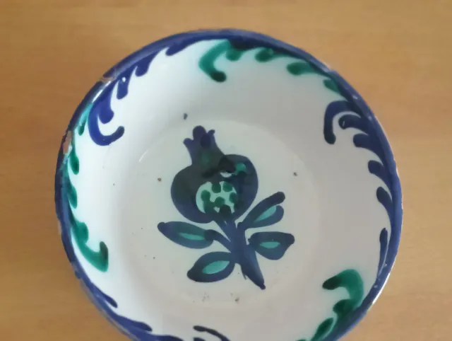 Bol de cerámica pintado a mano