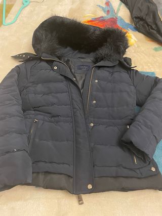 Cazadora Zara acolchada negra Talla M