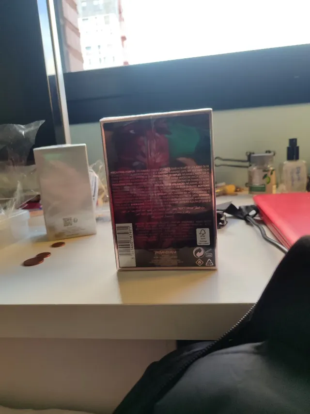 Yves Saint Laurent Black Opium Colonia