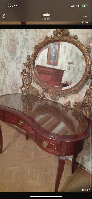 Dormitorio antiguo madera y tela