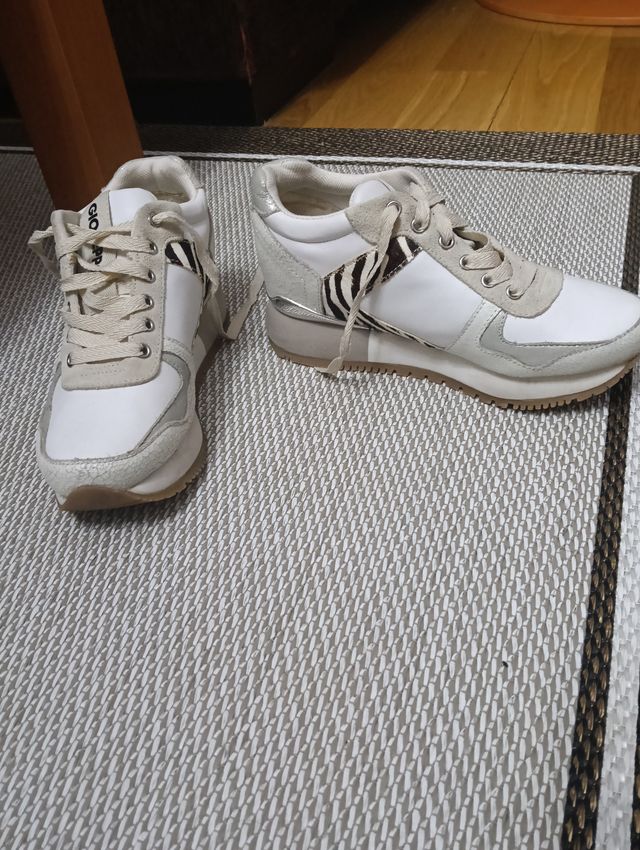 Zapatillas Giossepo Piel Blancas Talla 35