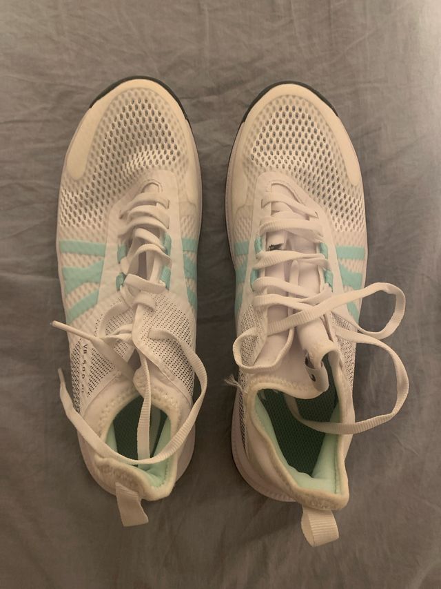 Zapatillas voleibol talla 39