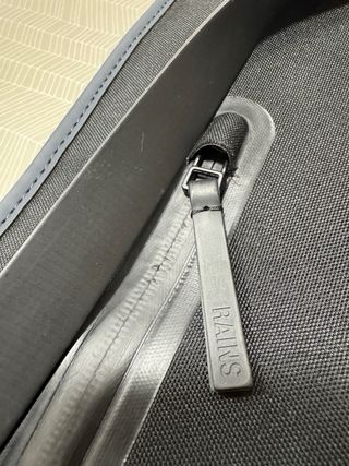 Mochila Rains Impermeable Azul