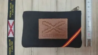 MONEDERO LONA Y PIEL + PULSERA CRUZ DE BORGOÑA