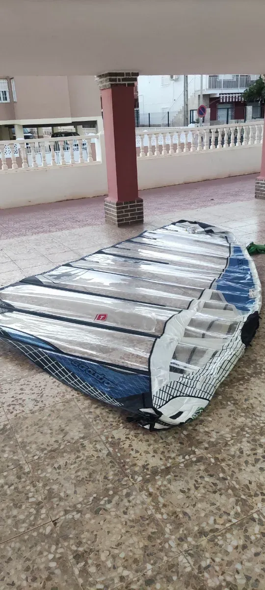 Vela de windsurf 9'5