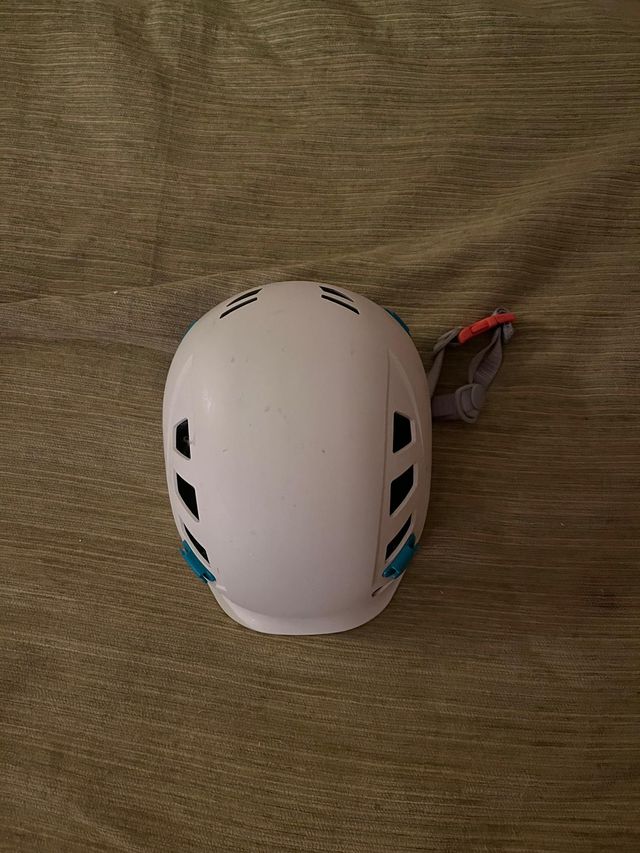 Casco escalada blanco seminuevo