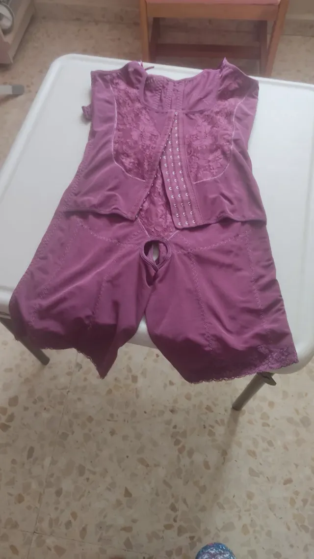 Faja pantalón color vino tinto