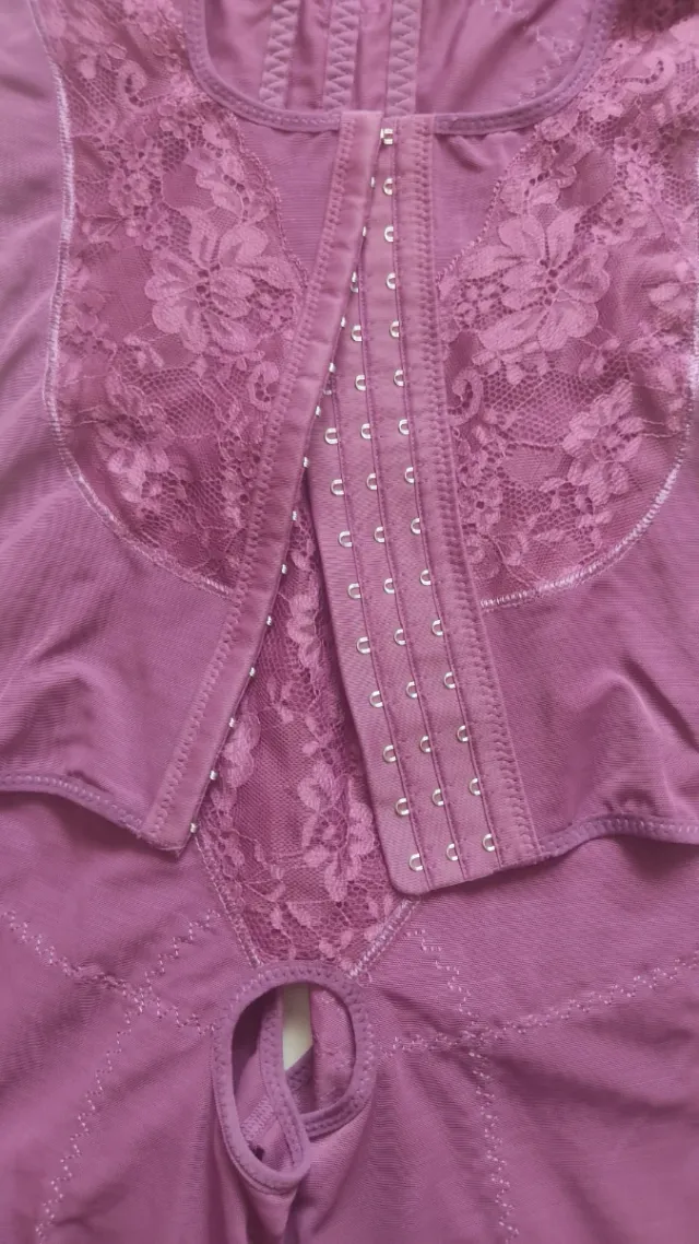 Faja pantalón color vino tinto