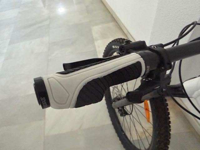 Bicicleta TREk marlin 7 TALLA L  rueda 29”