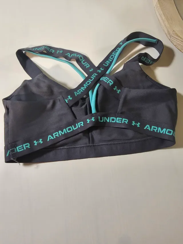 Top deportivo Under Armour gris y turquesa