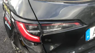 Faróis e Luz de Freio