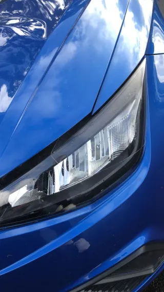 Faróis e Luz de Freio