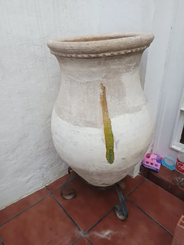 Tinaja antigua de barro 80 cm