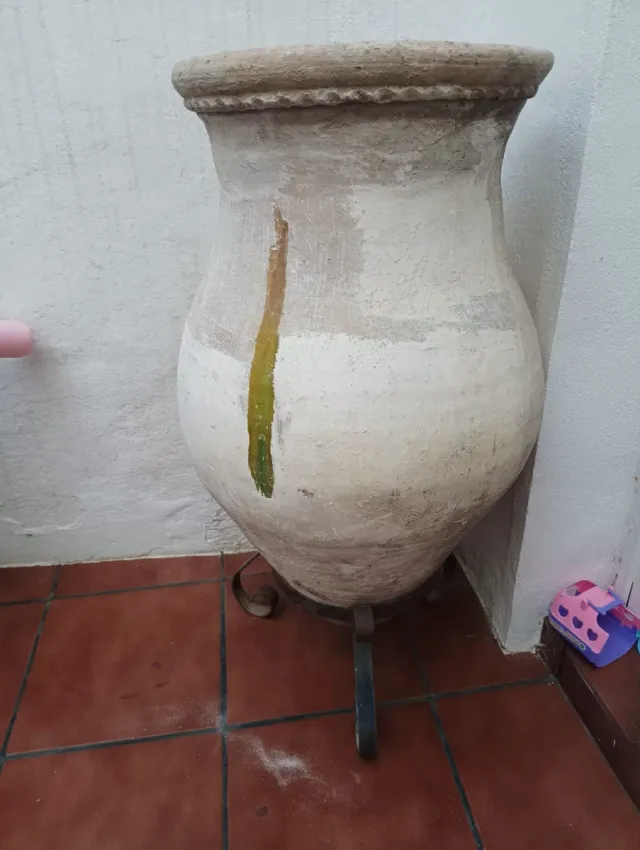 Tinaja antigua de barro 80 cm