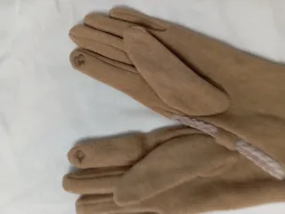 Lote de 4 pares de Guantes de vestir para chica.