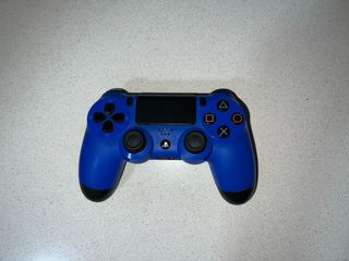 PS4 Slim 500GB Negra + Mando Azul