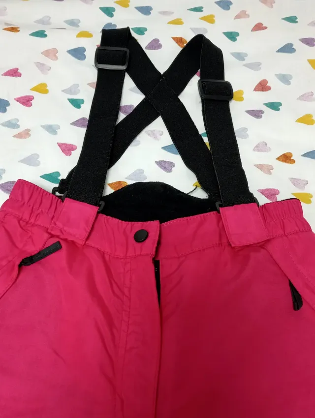 Pantalones de esquí rosas con tirantes
